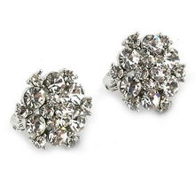 晶雪绽放 当新光施华洛世奇元素耳钉邂逅现代橡胶工艺